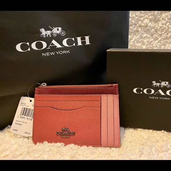 Coach Accessories - NWT coach lg card case